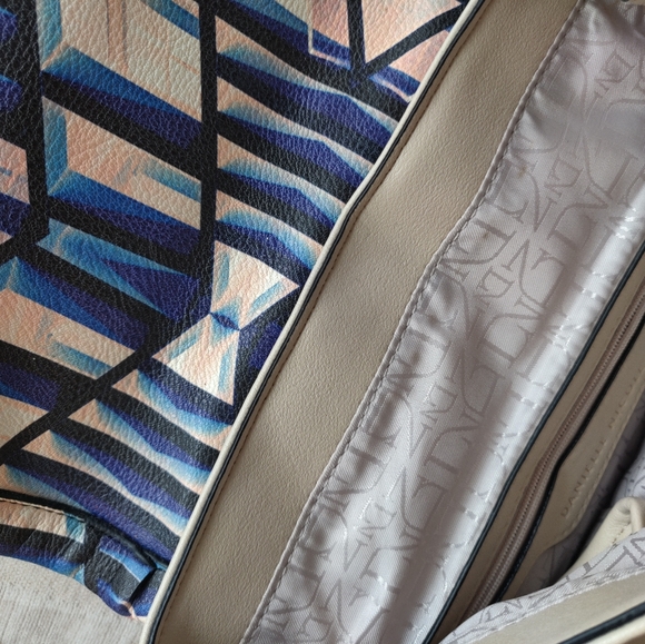 Danielle Nicole Jett printed backpack - Picture 4 of 5